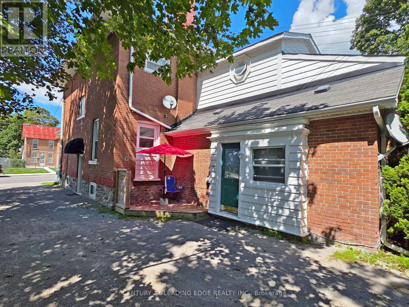 23 Queen Street Property Photo 35