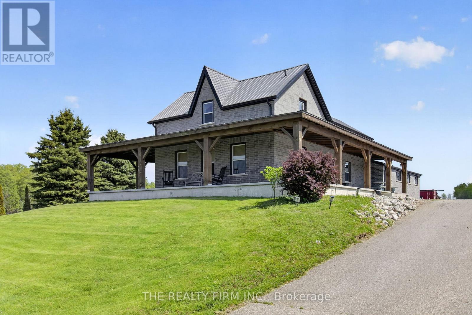 51247 Yorke Line Property Photo 1