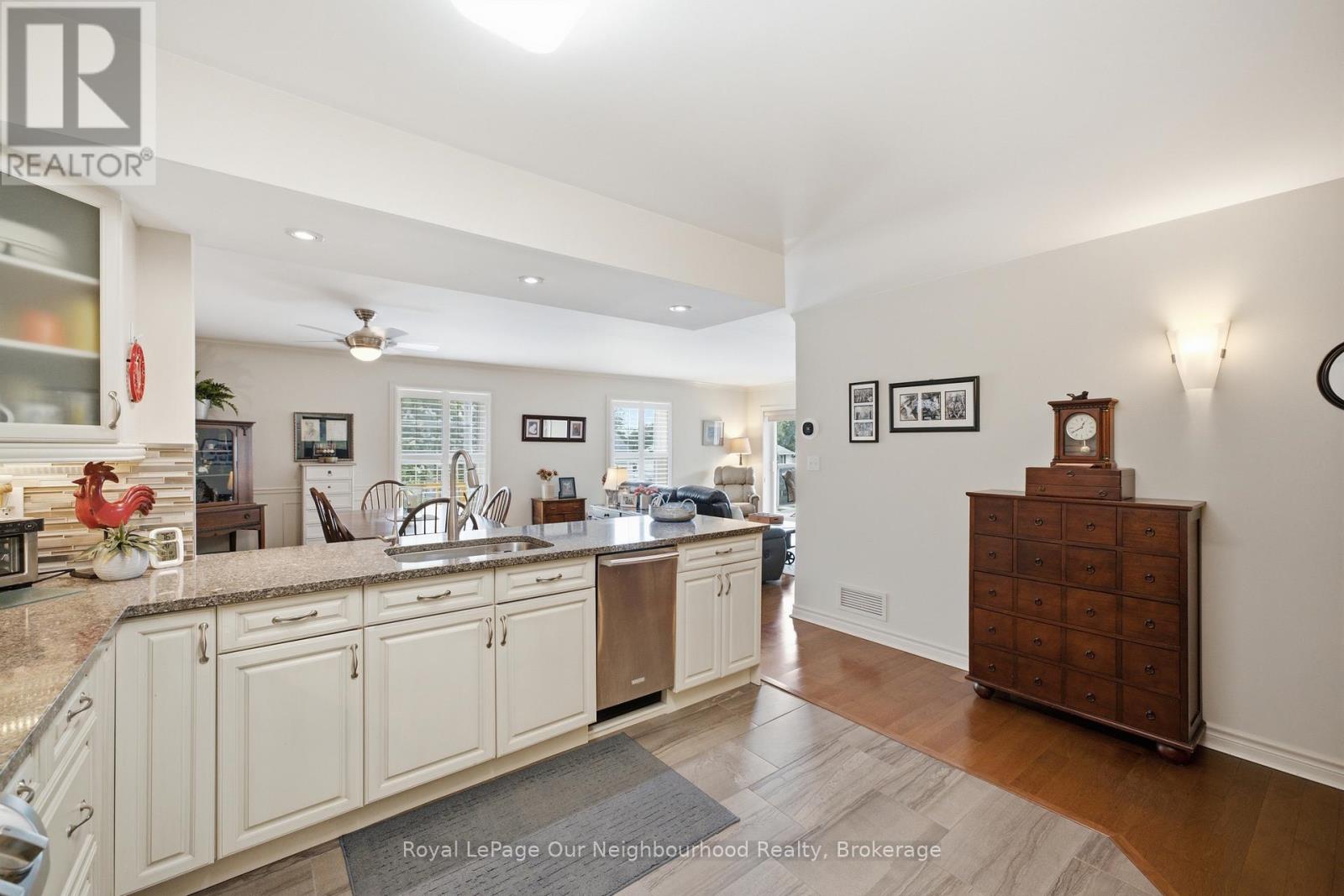 2a - 130 Queen Street Property Photo 7