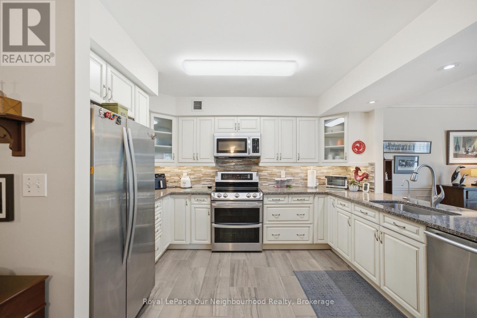 2a - 130 Queen Street Property Photo 9