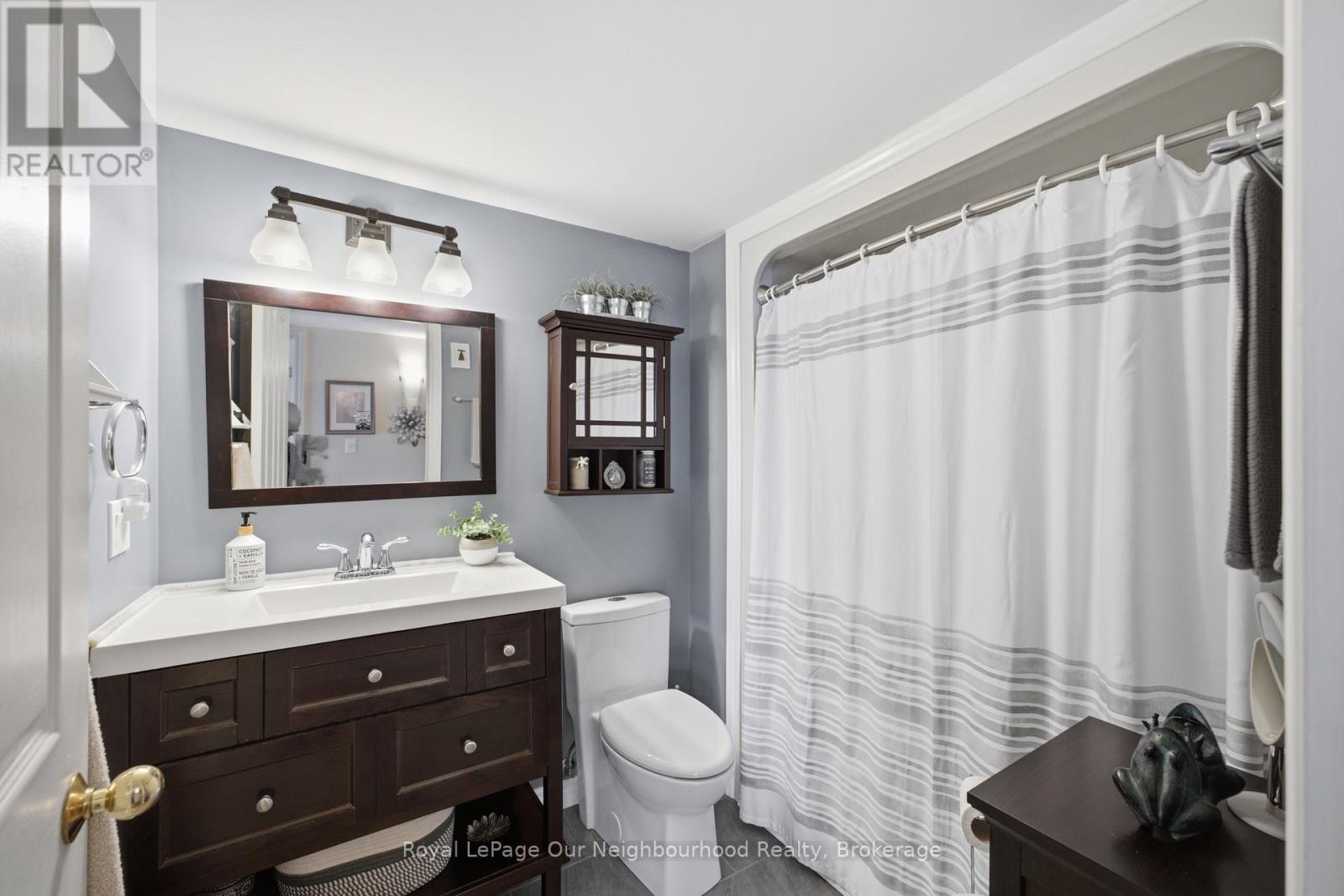 2a - 130 Queen Street Property Photo 22