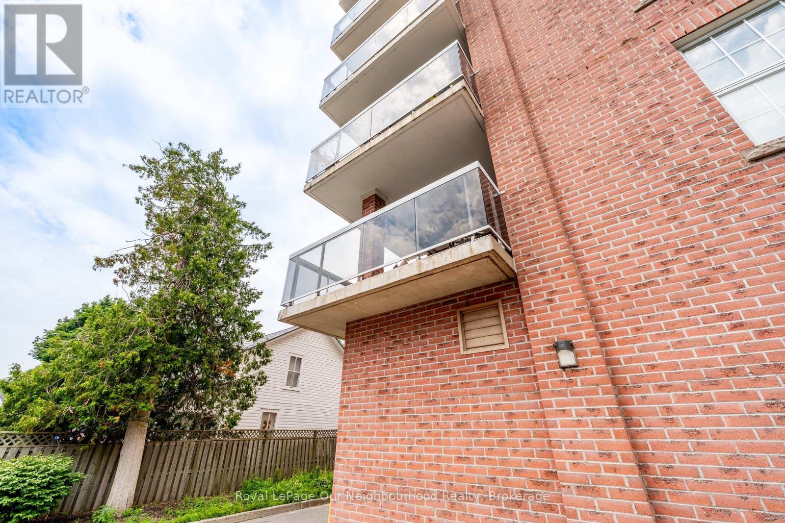 2a - 130 Queen Street Property Photo 33
