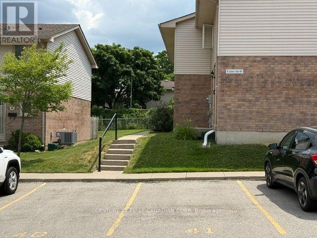 42 - 1855 Aldersbrook Road W Property Photo 2