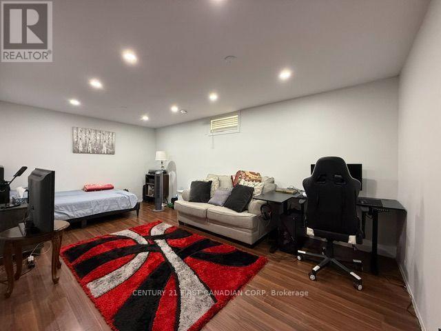 42 - 1855 Aldersbrook Road W Property Photo 36