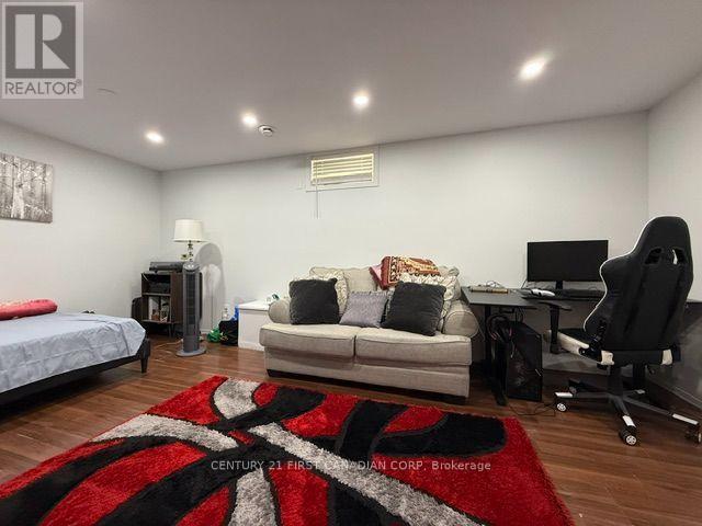 42 - 1855 Aldersbrook Road W Property Photo 38