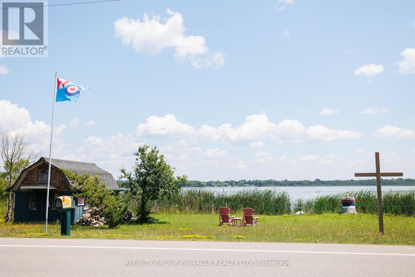 2029 Pigeon Lake Road Property Photo 8