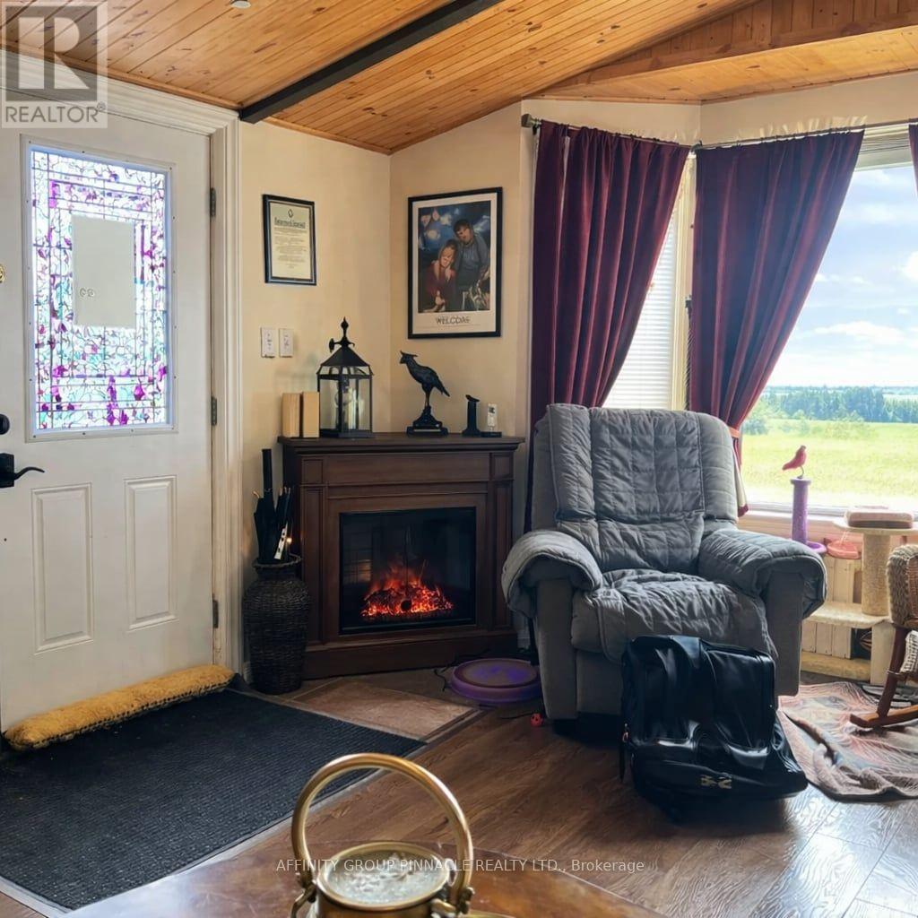 2029 Pigeon Lake Road Property Photo 13