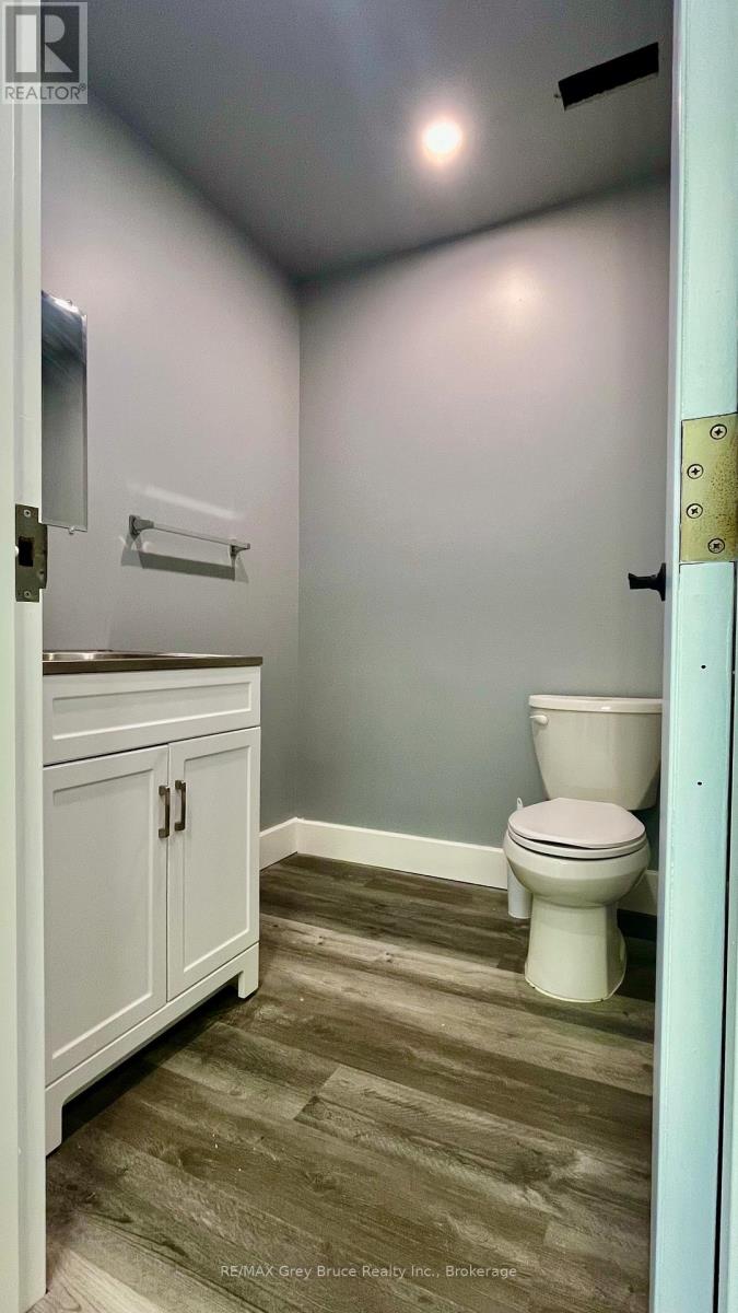 4 - 18 Yonge Street Property Photo 4