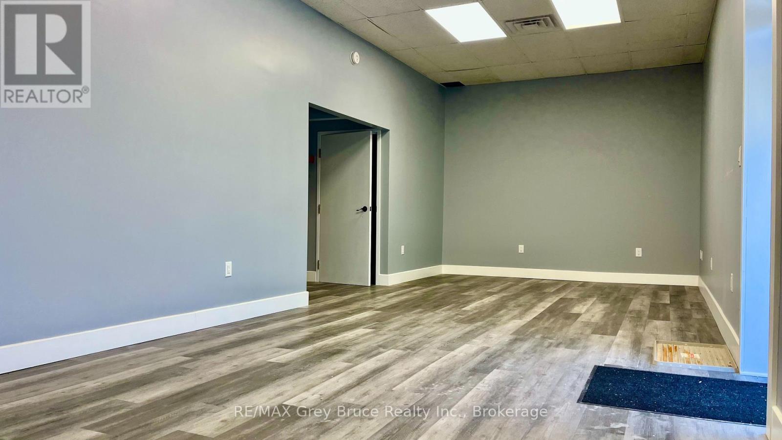 4 - 18 Yonge Street Property Photo 5