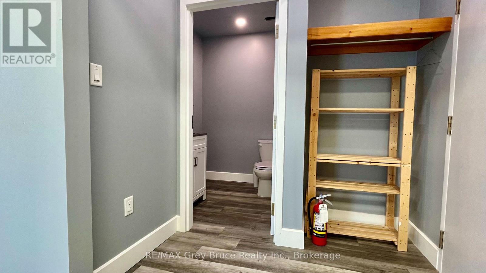 4 - 18 Yonge Street Property Photo 6