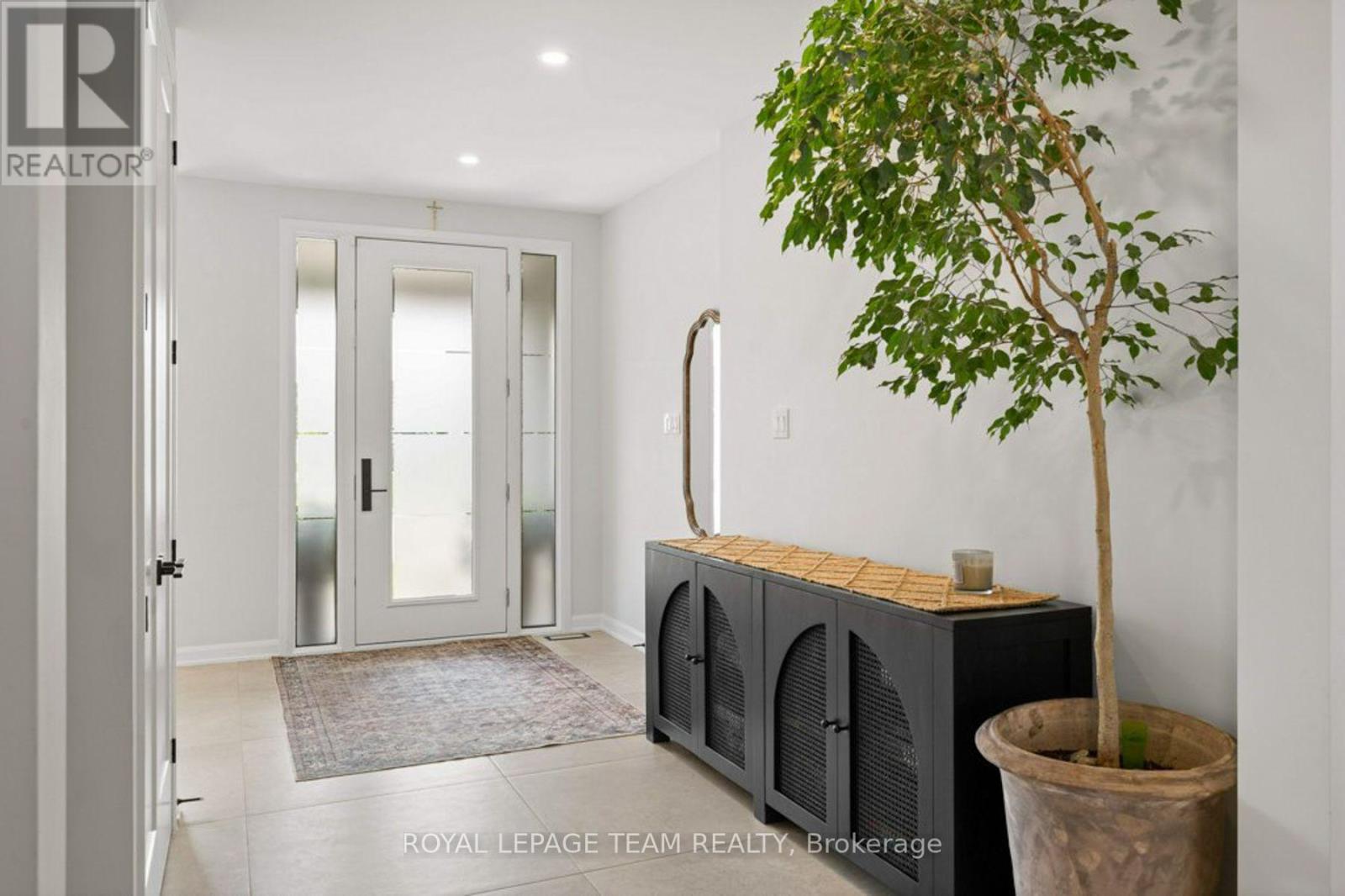 58 Yacht Terrace Property Photo 9