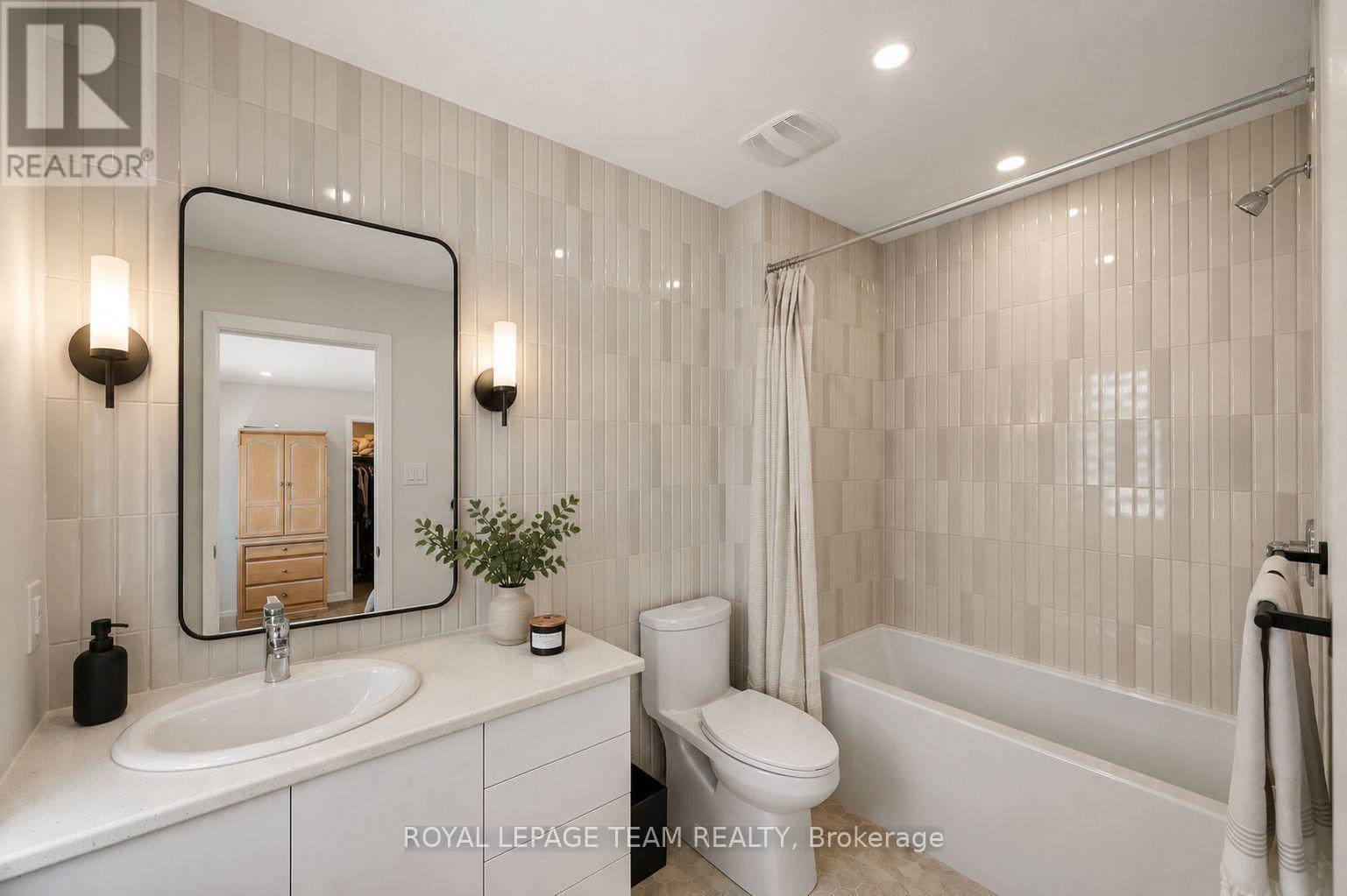 58 Yacht Terrace Property Photo 39