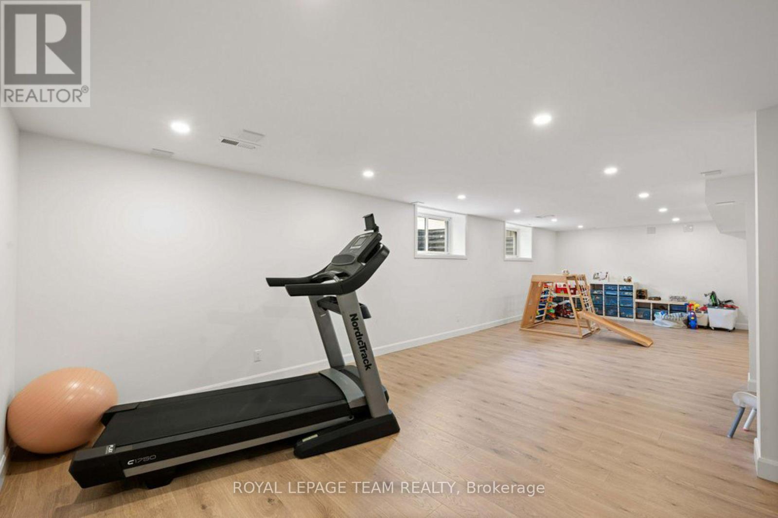 58 Yacht Terrace Property Photo 44