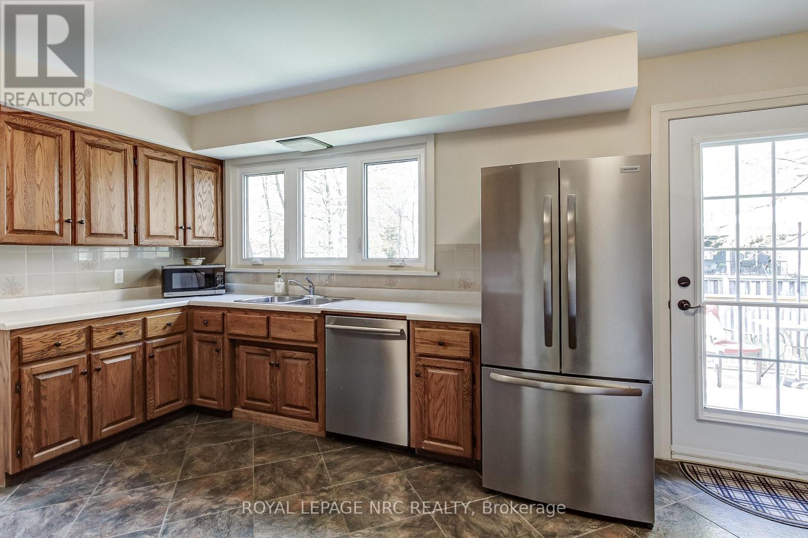 24 Tennessee Avenue Property Photo 18