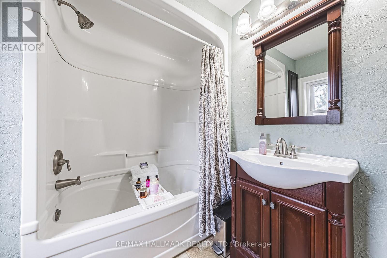 1292 Glancaster Road Property Photo 25