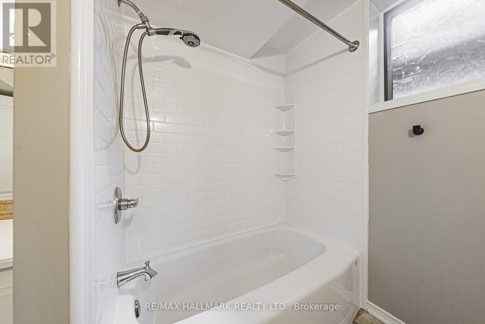 1292 Glancaster Road Property Photo 32