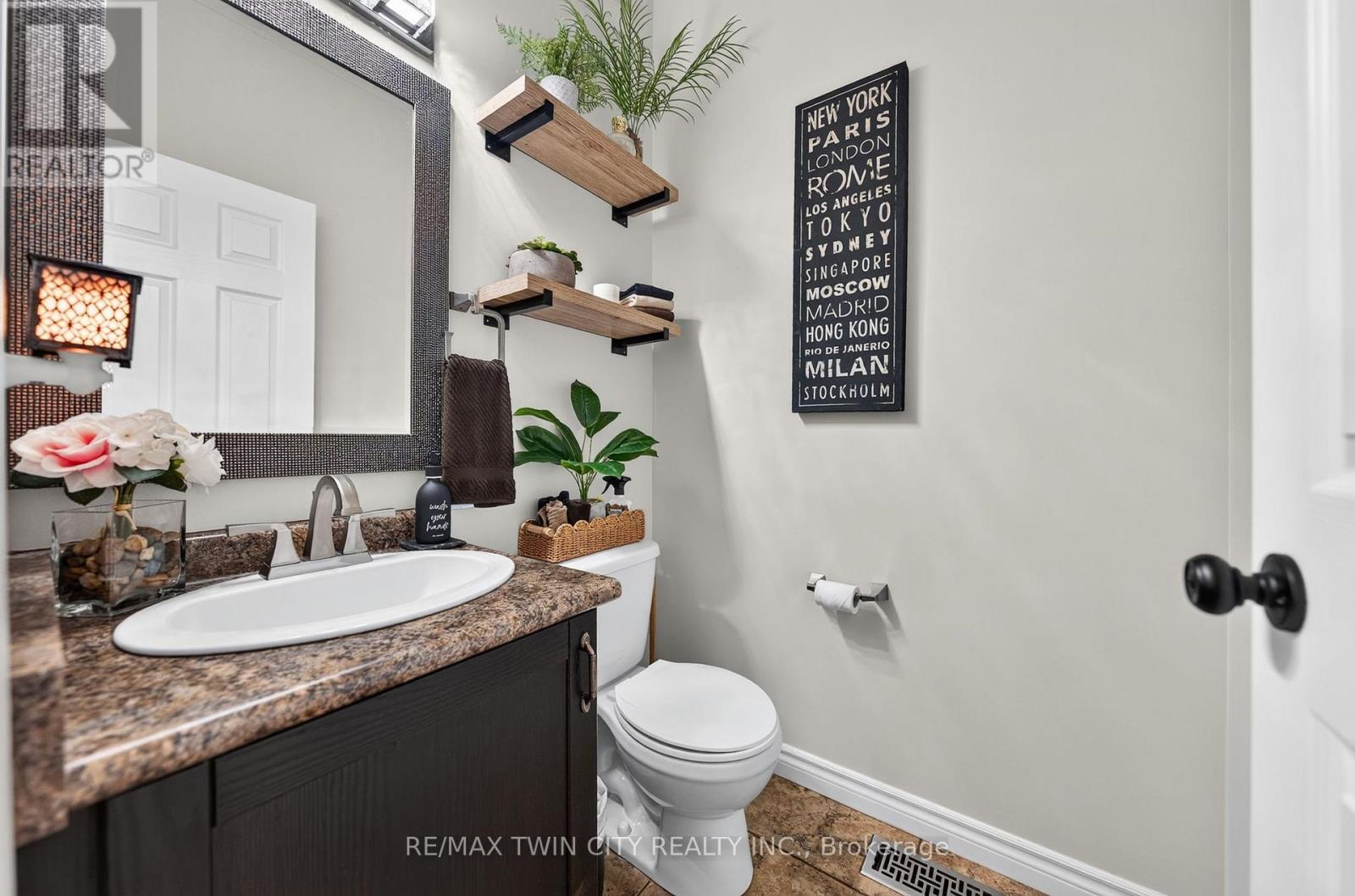 101 Fitzgerald Drive Property Photo 25