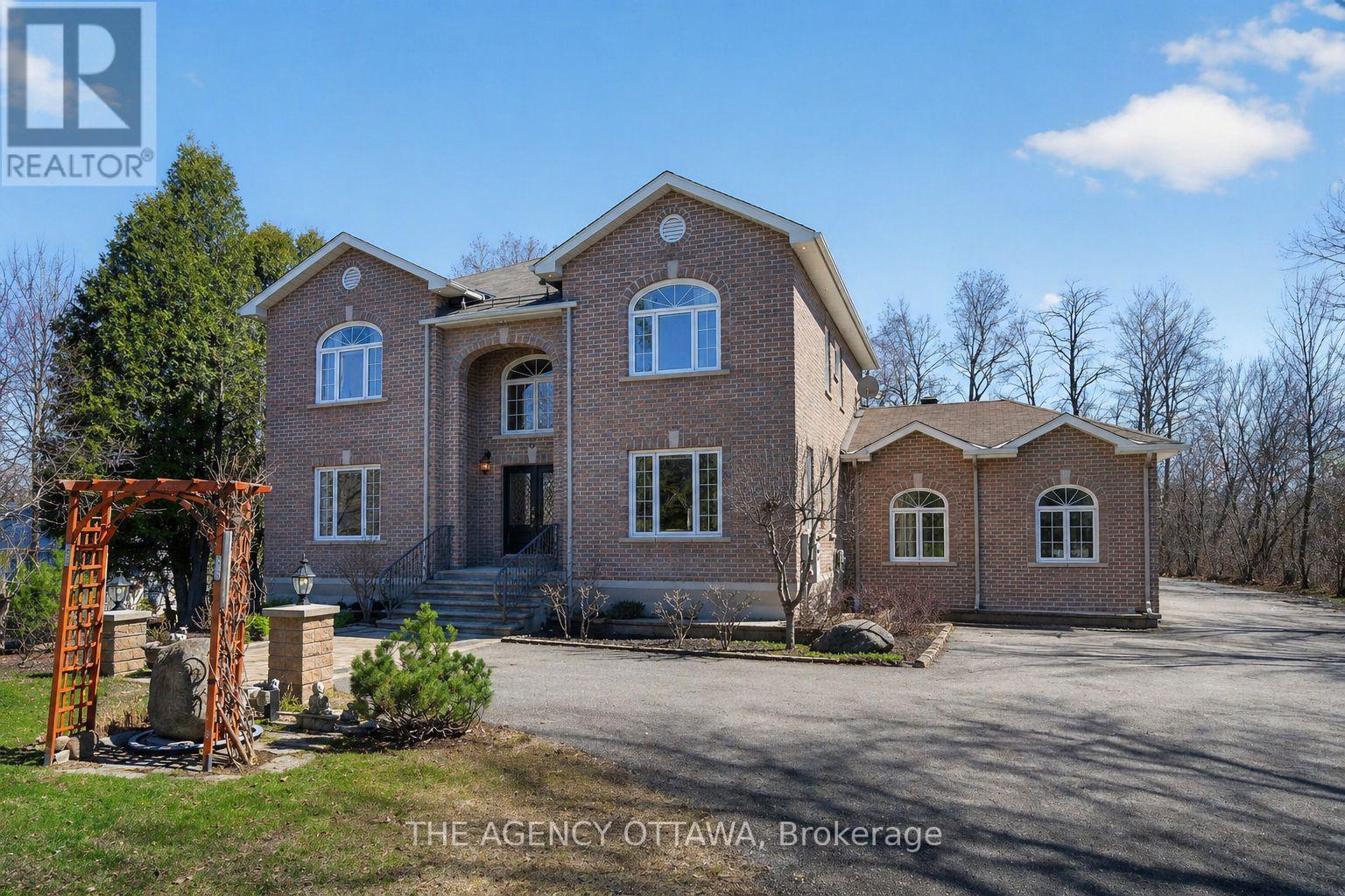 4633 Albion Road Property Photo 2