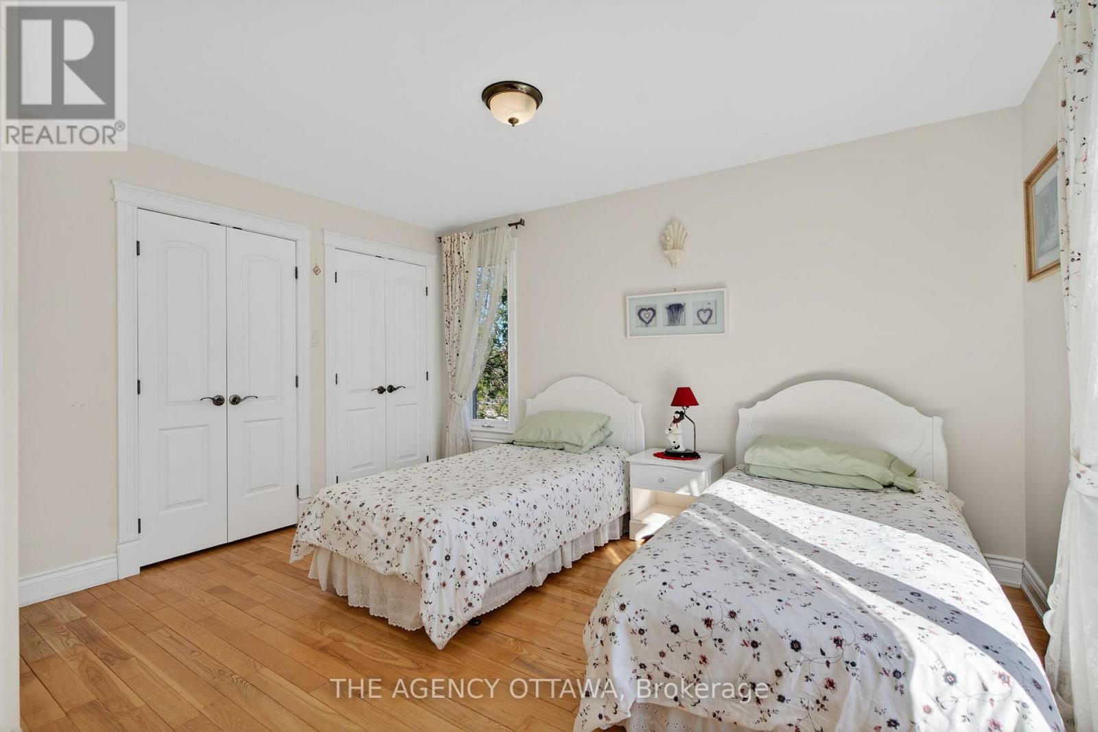 4633 Albion Road Property Photo 26