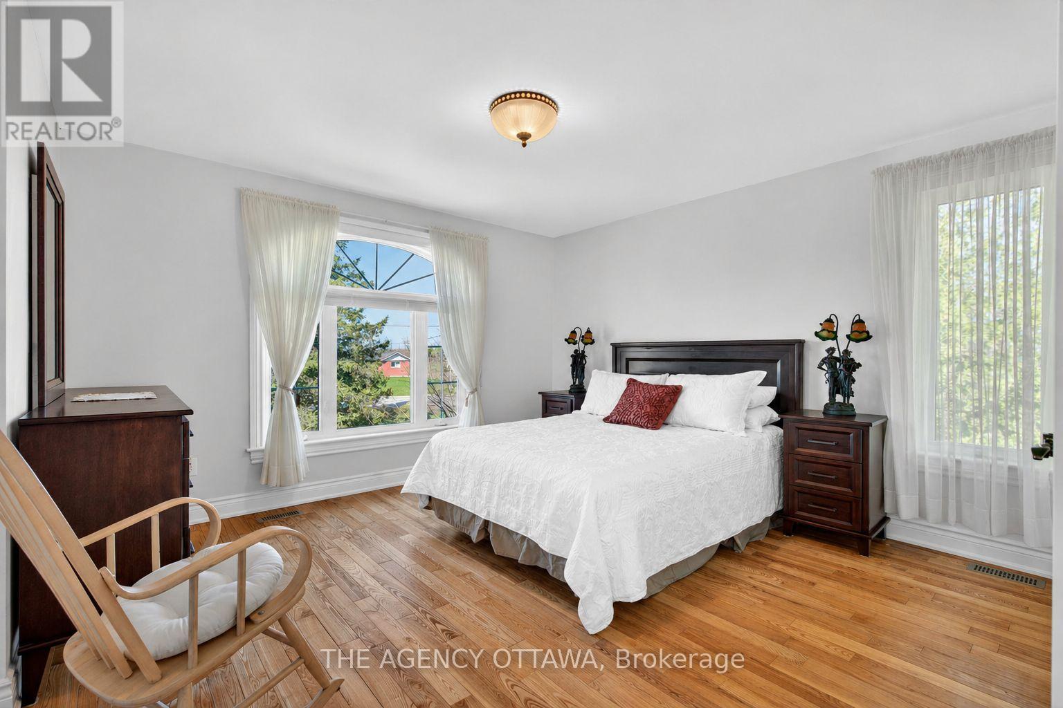 4633 Albion Road Property Photo 28