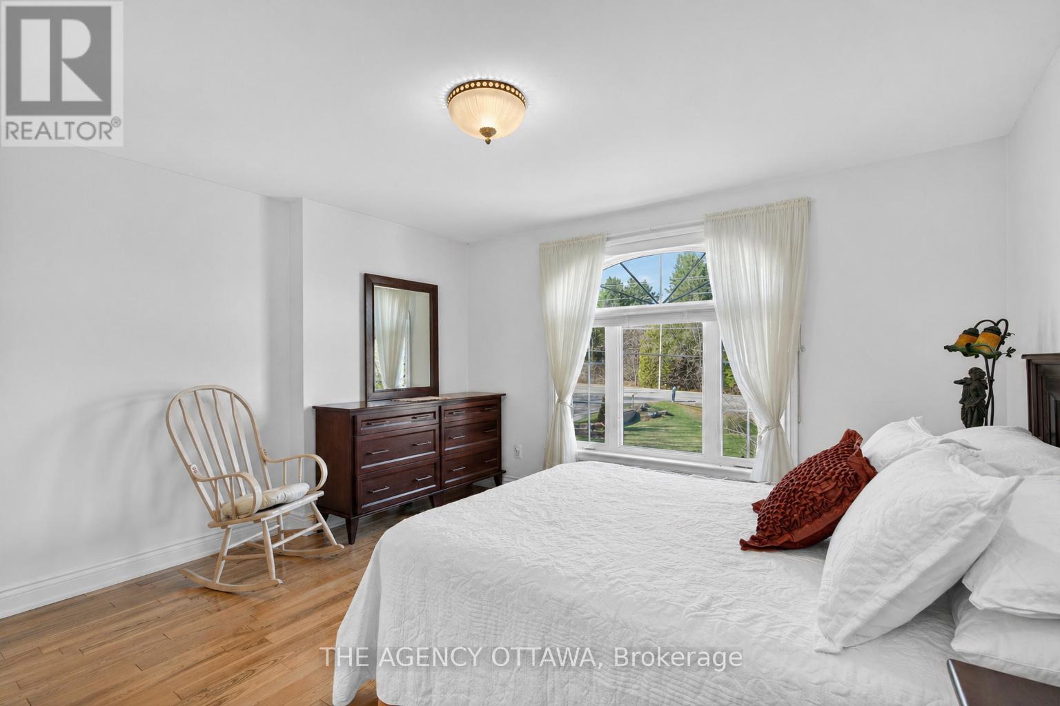 4633 Albion Road Property Photo 29