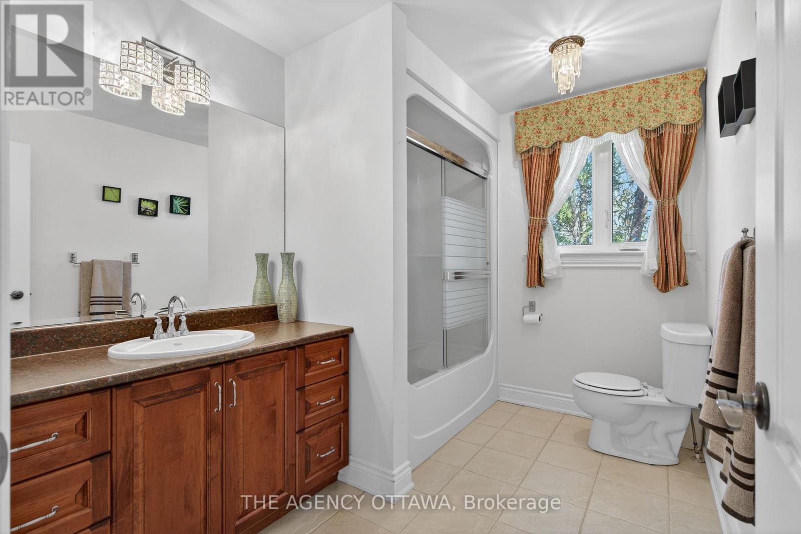 4633 Albion Road Property Photo 30