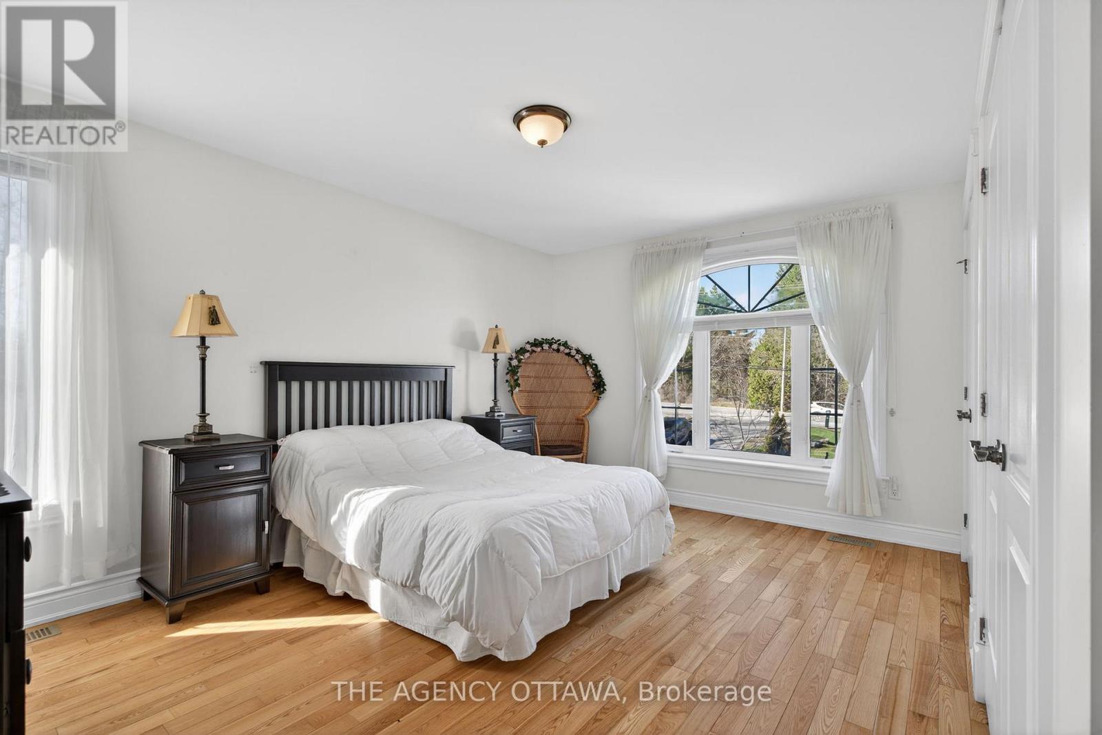 4633 Albion Road Property Photo 31