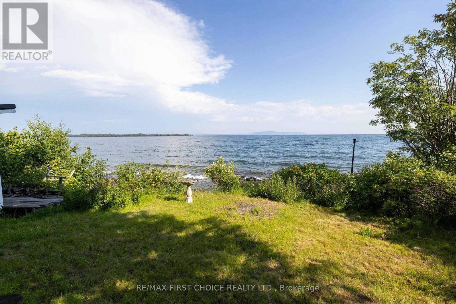 1185 SUNRISE BEACH ROAD