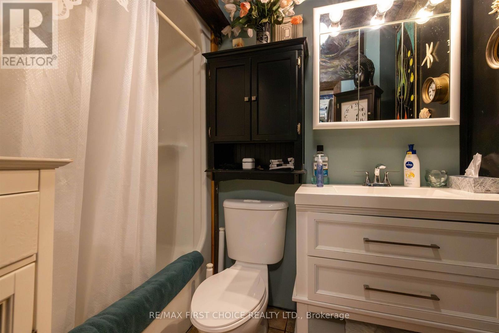 1185 Sunrise Beach Road Property Photo 16