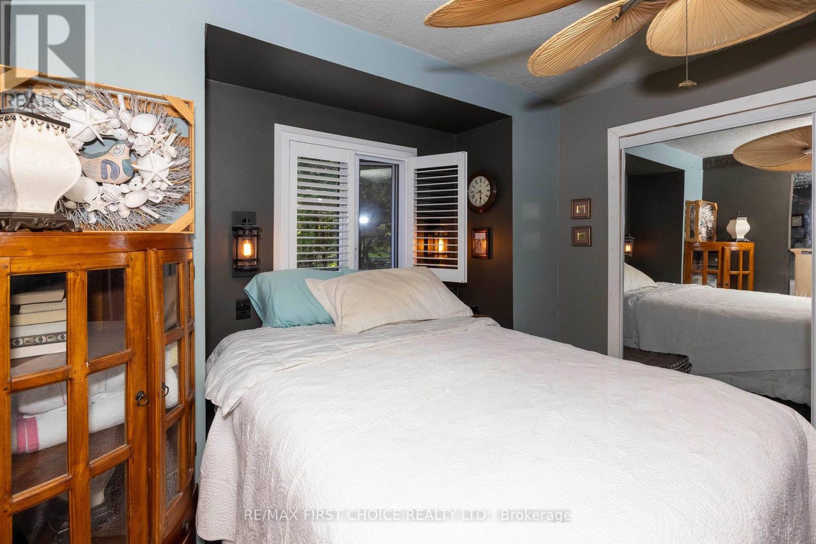 1185 Sunrise Beach Road Property Photo 17