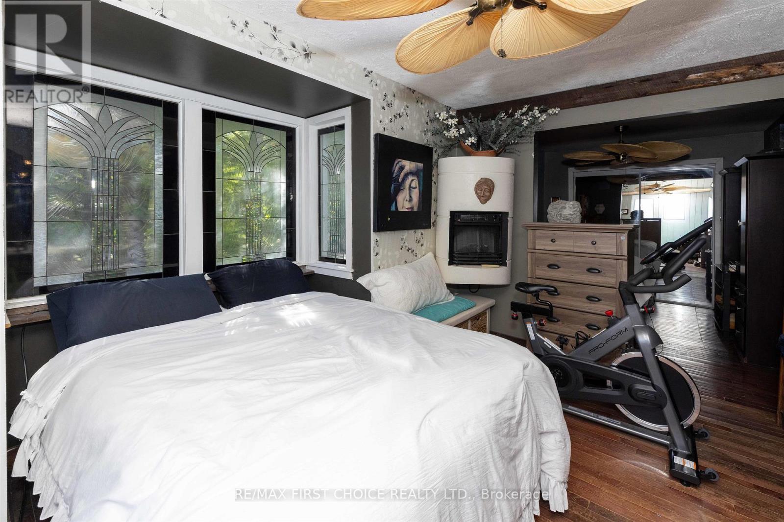 1185 Sunrise Beach Road Property Photo 20
