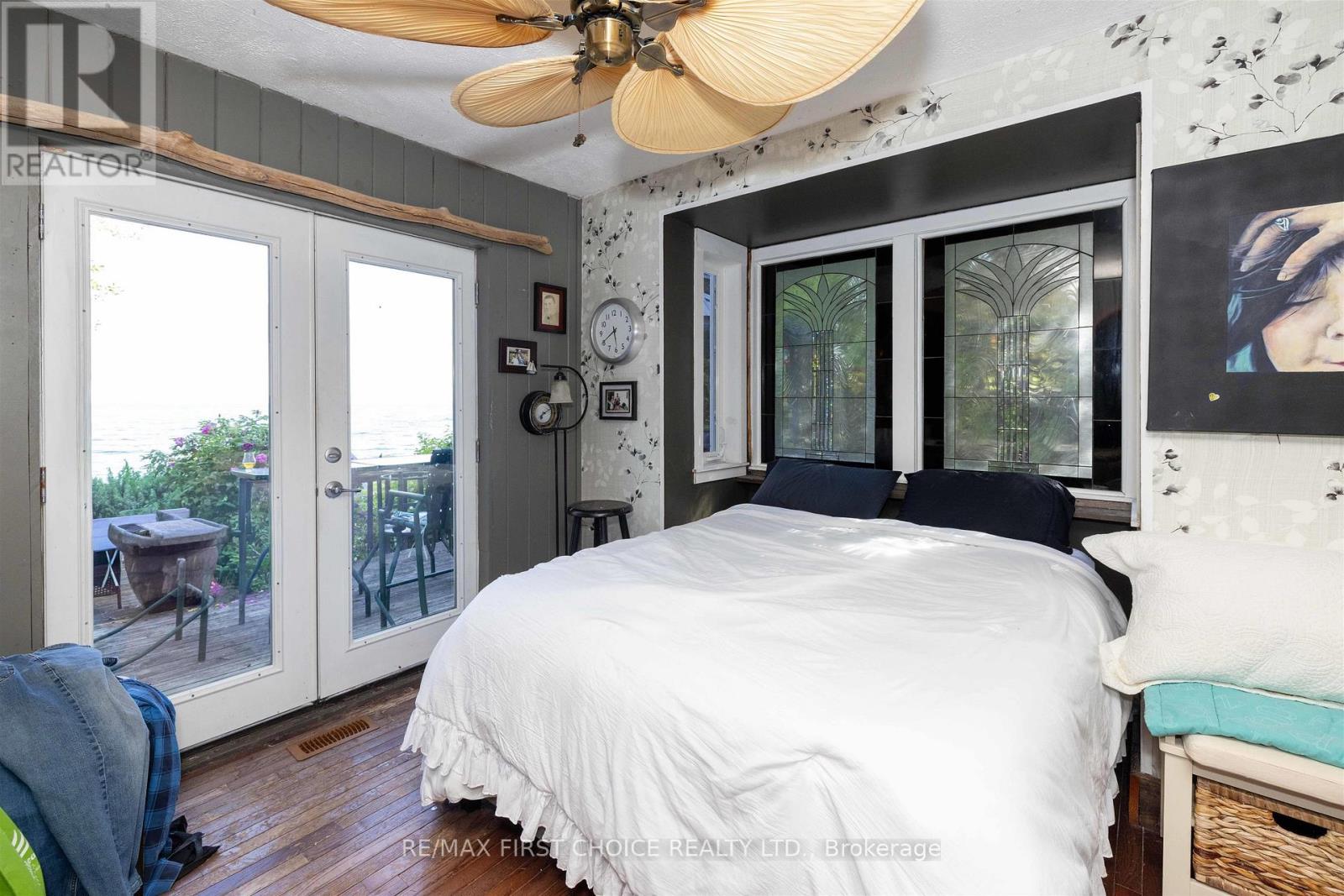 1185 Sunrise Beach Road Property Photo 21