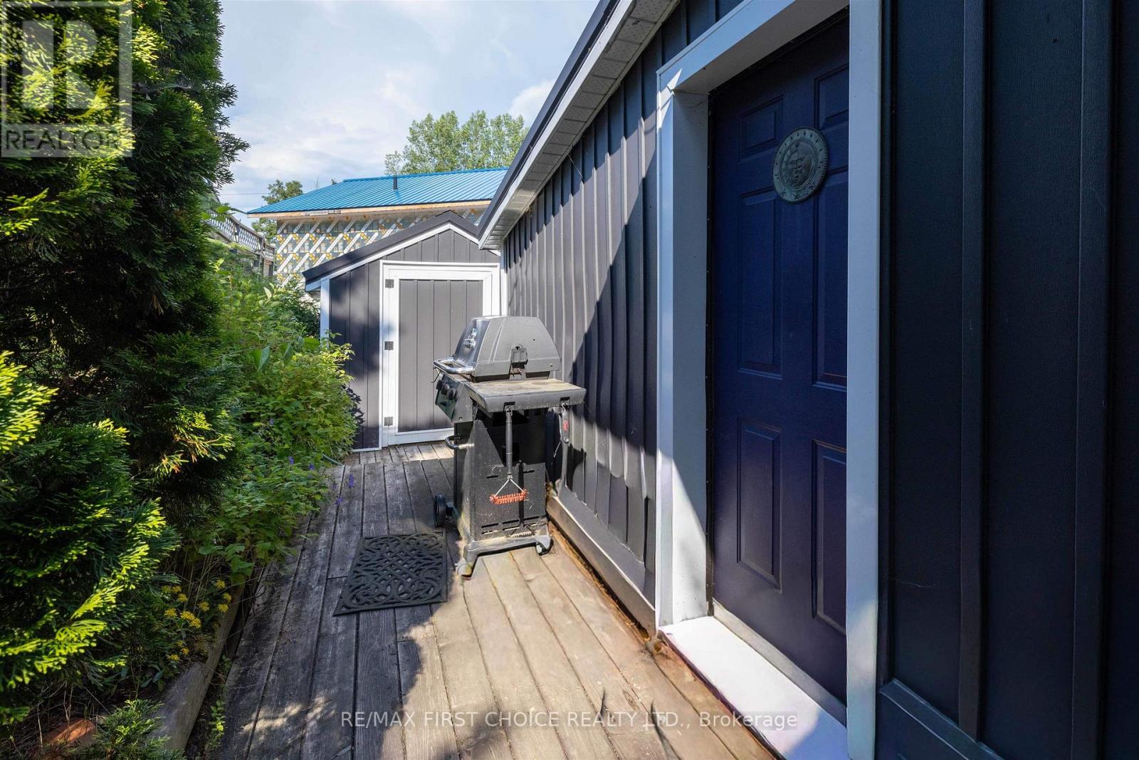 1185 Sunrise Beach Road Property Photo 24