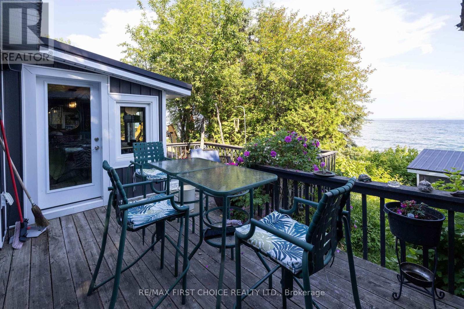 1185 Sunrise Beach Road Property Photo 26