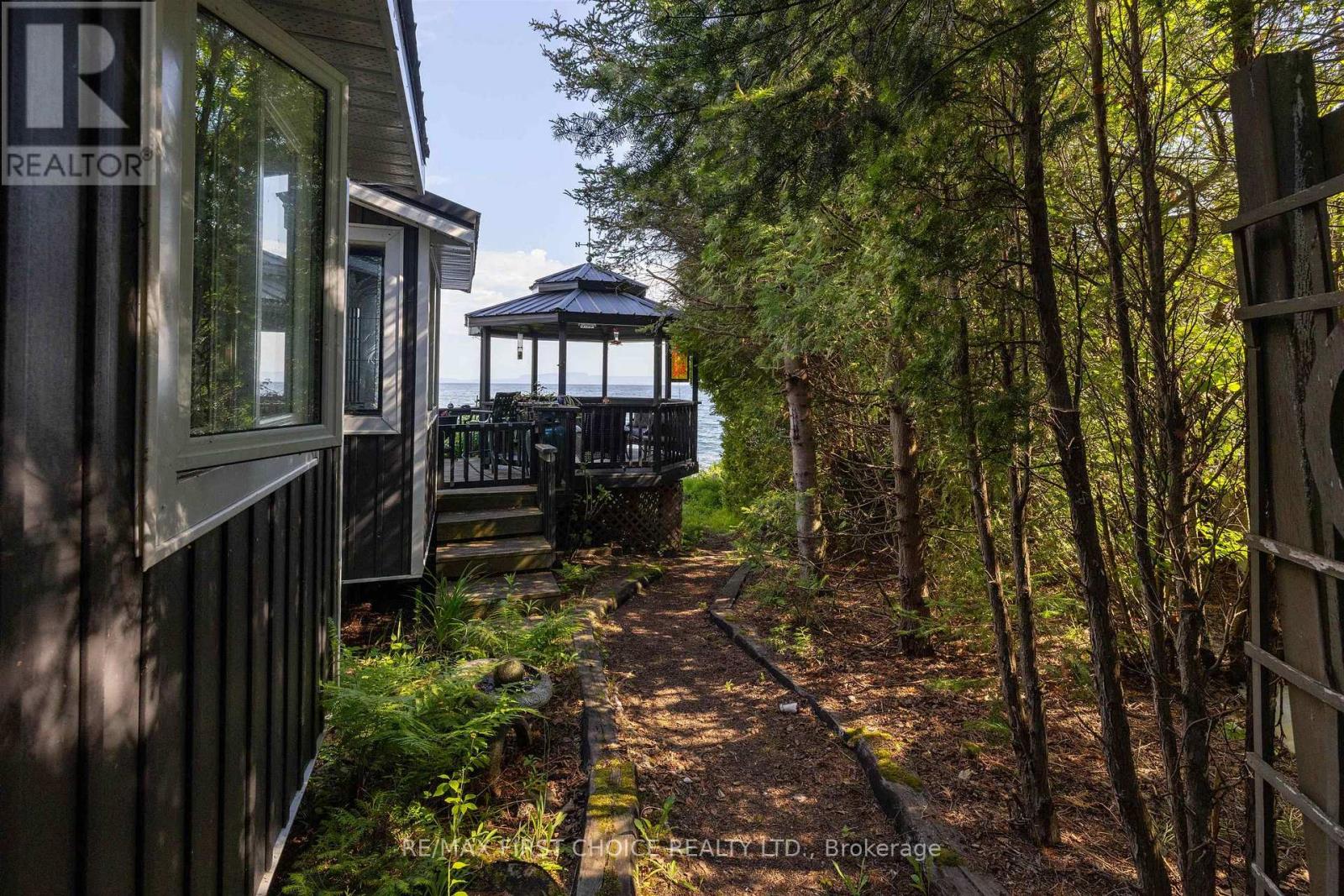 1185 Sunrise Beach Road Property Photo 31