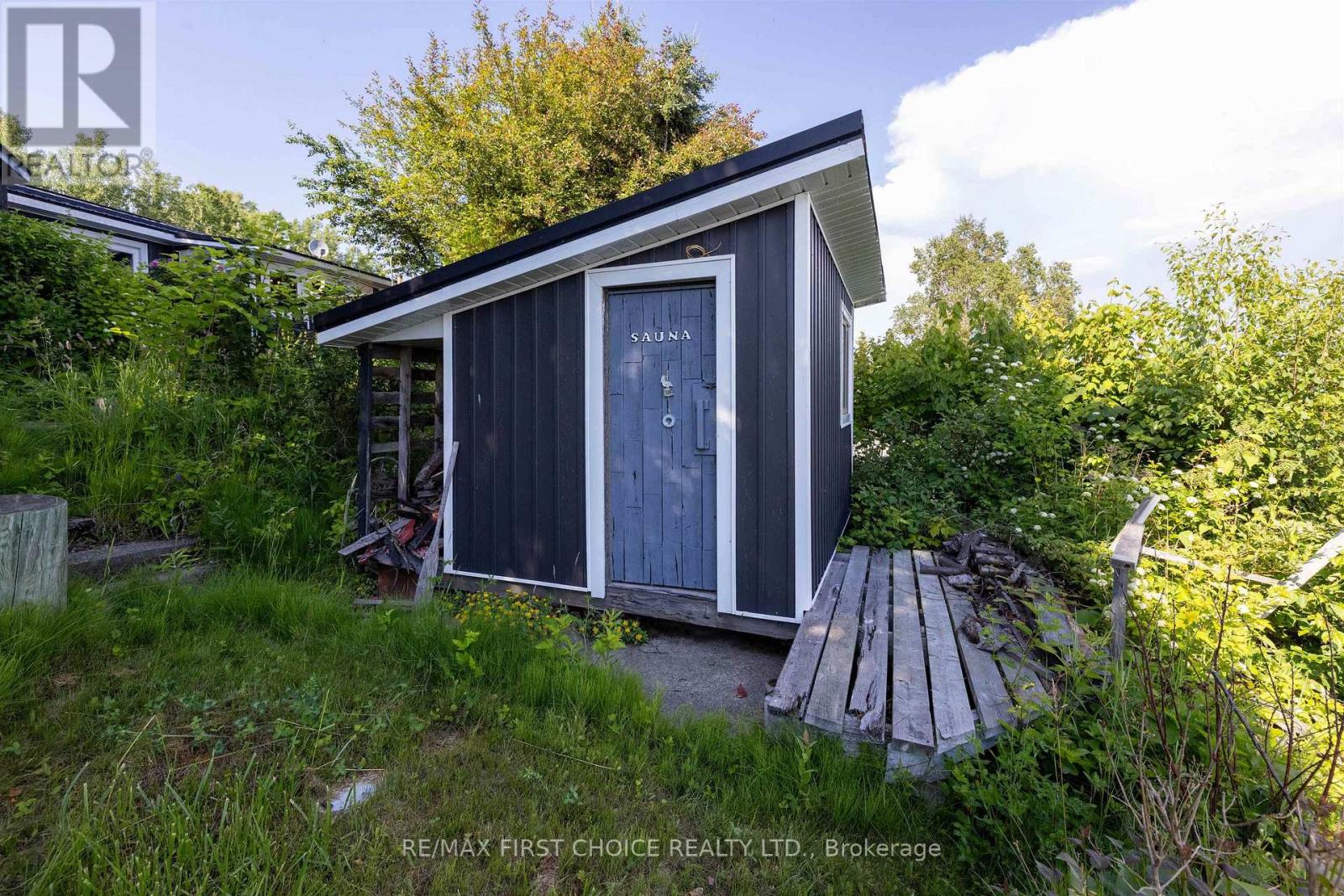 1185 Sunrise Beach Road Property Photo 33