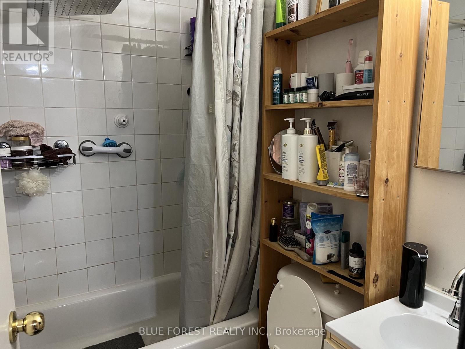 204 - 1170 Hamilton Road Property Photo 7