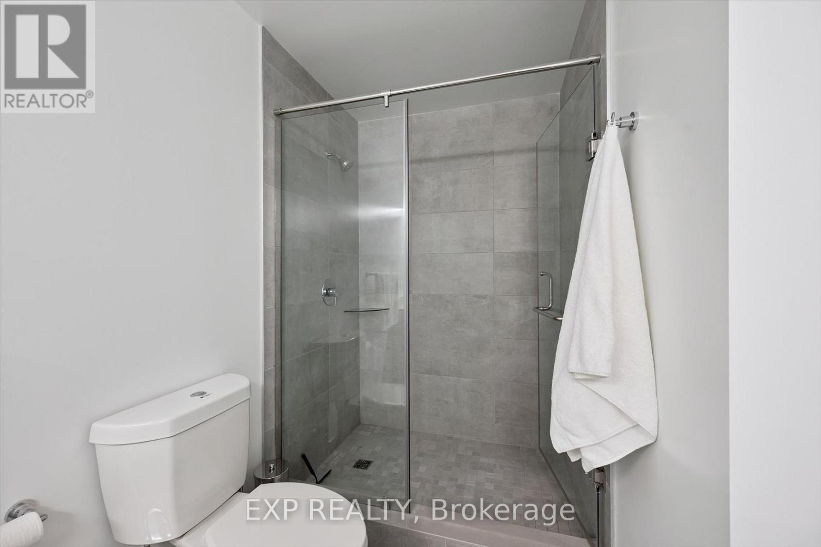 1002 - 50 Grand Avenue S Property Photo 27