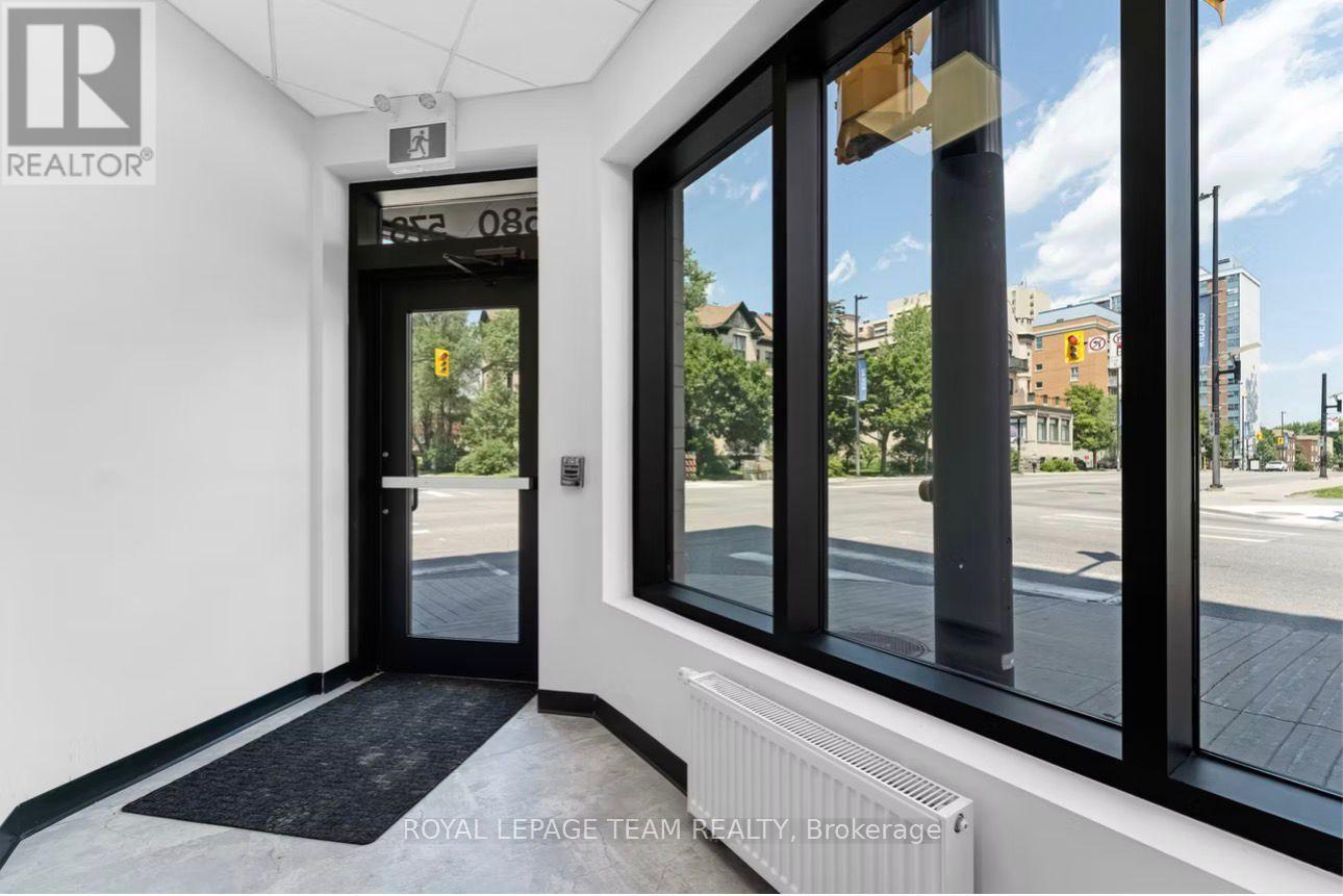 104 - 168 Charlotte Street Property Photo 3
