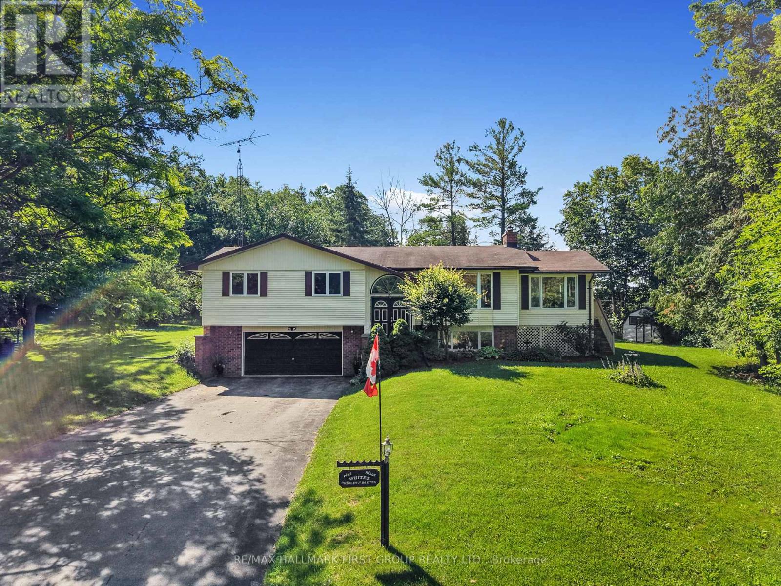 35 Crowe Bay Heights Property Photo 1