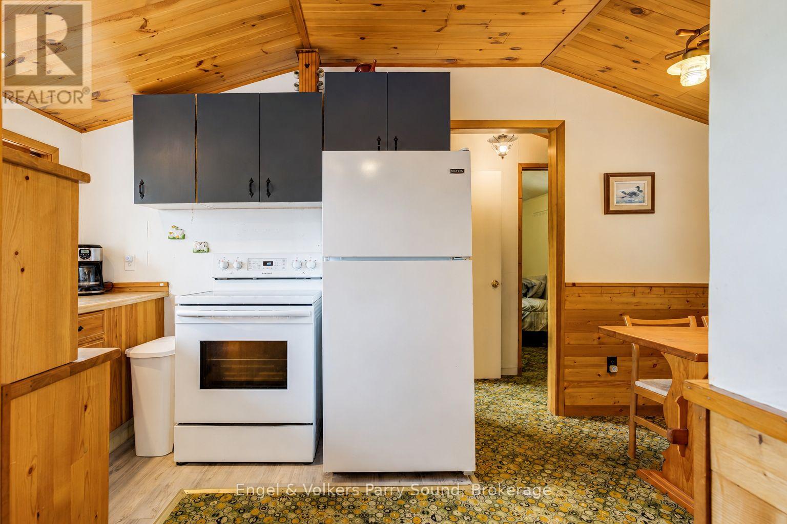 27 Lower Lane Property Photo 14