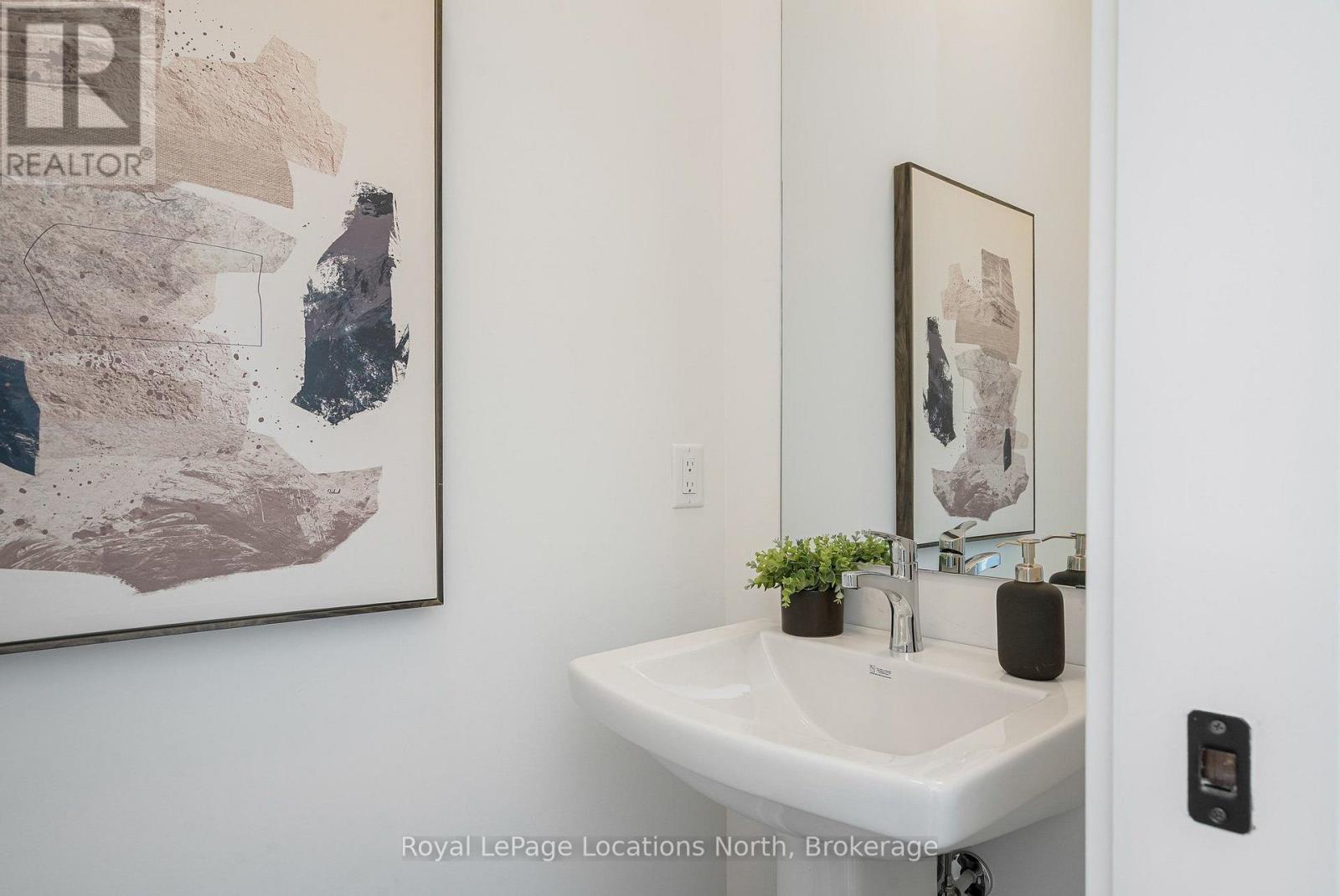 214 Stoneleigh Drive Property Photo 15