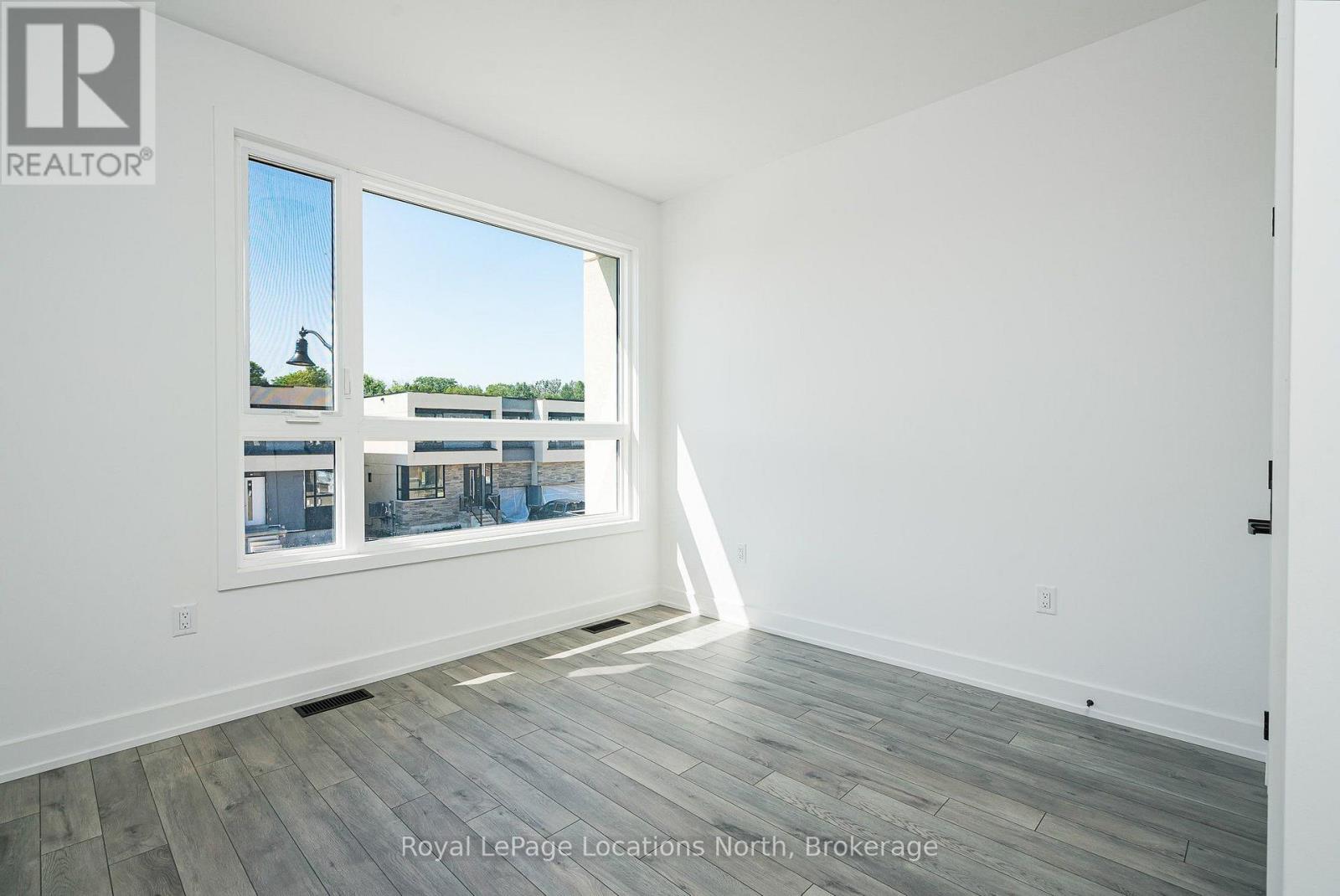 214 Stoneleigh Drive Property Photo 25