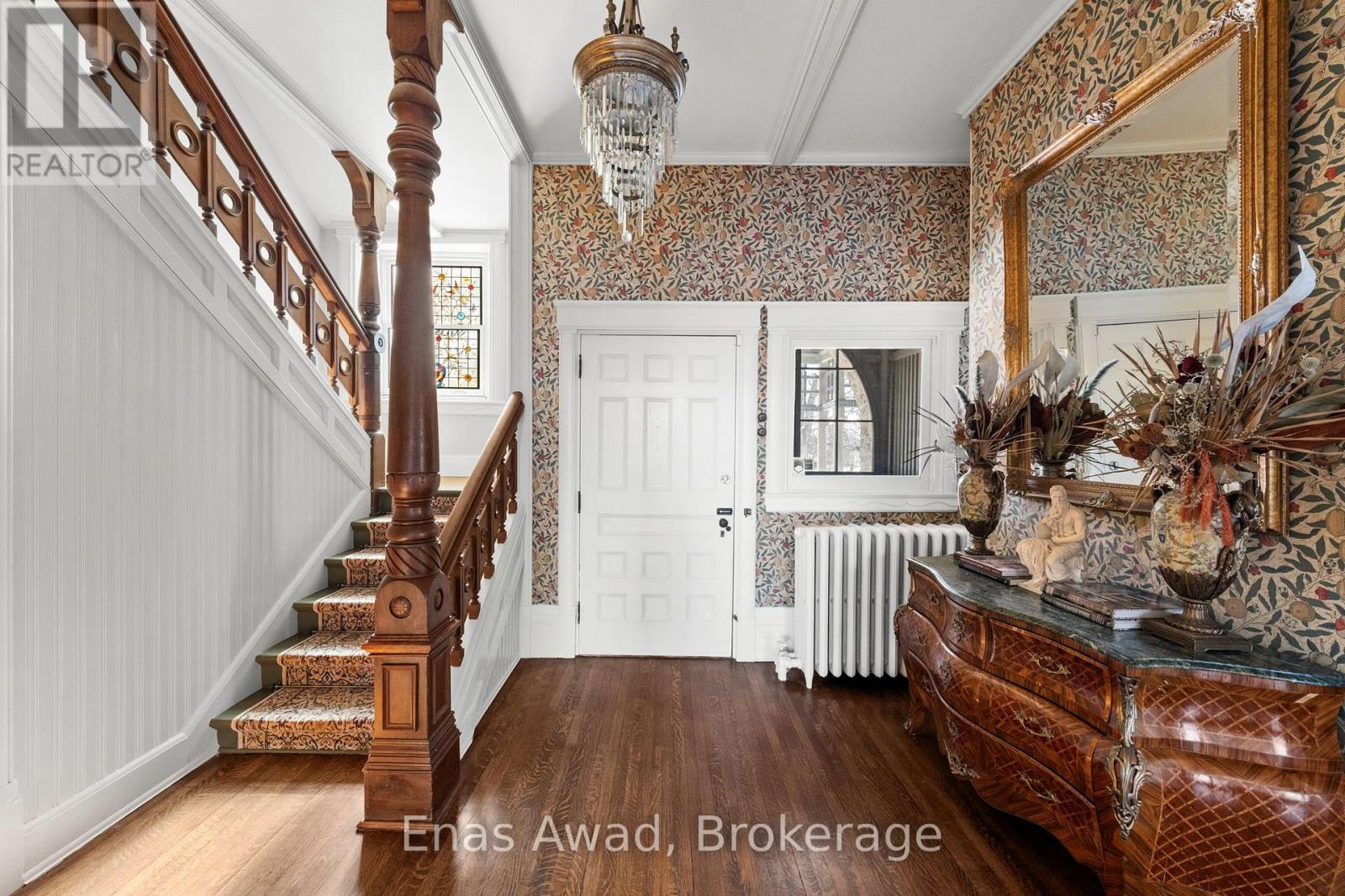 161 Union Street N Property Photo 6