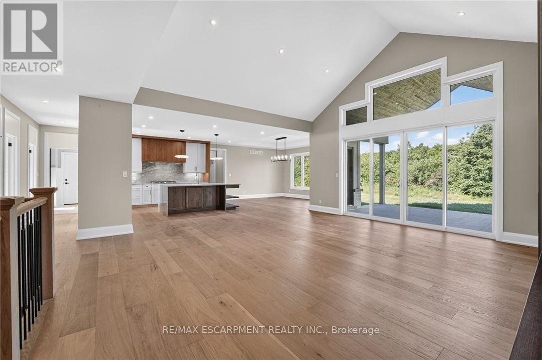 680 Caistorville Road Property Photo 11