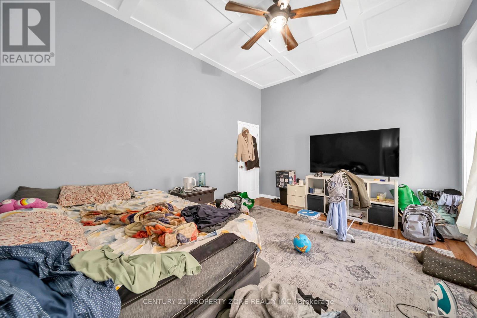 370 Talbot Street Property Photo 22
