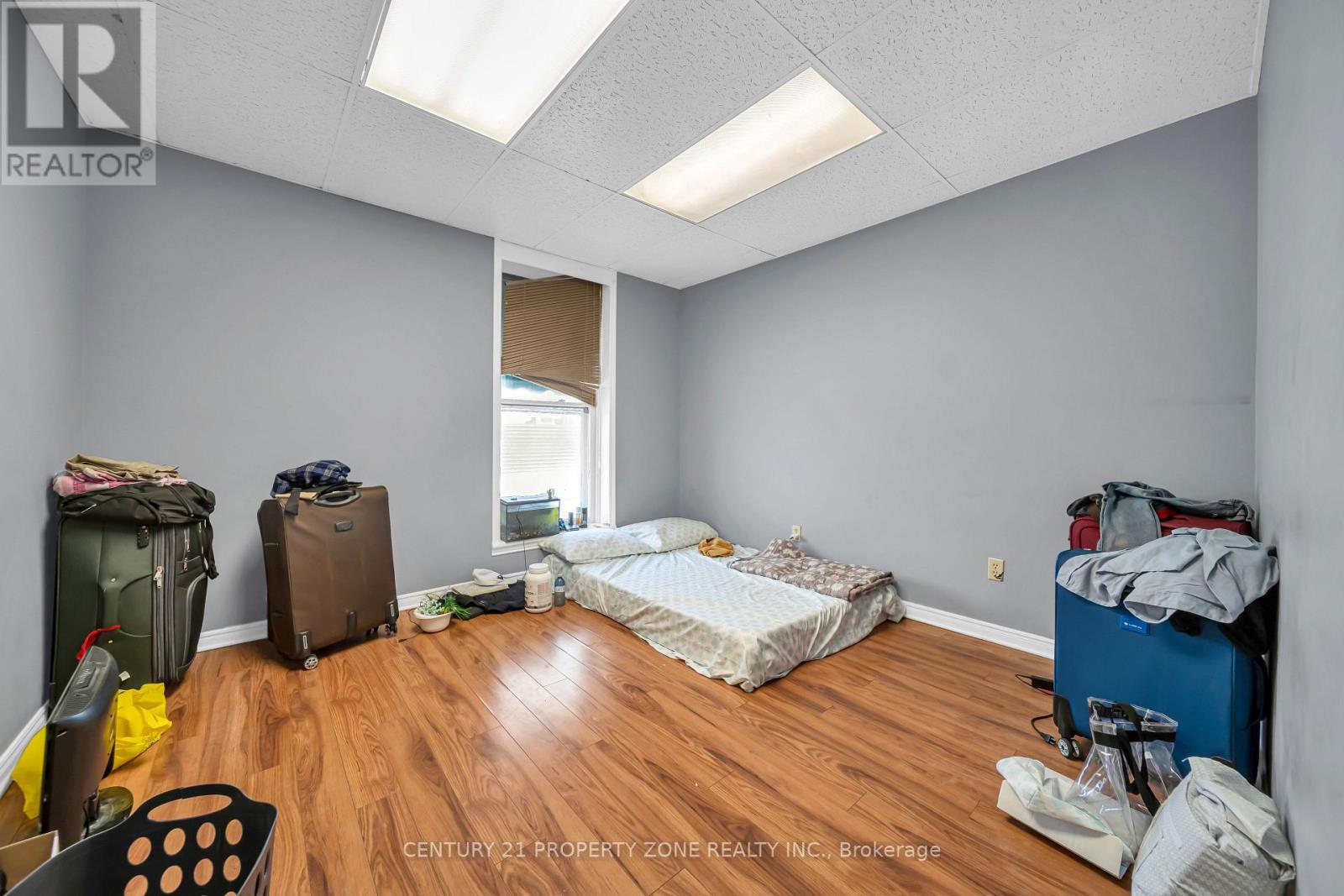370 Talbot Street Property Photo 24