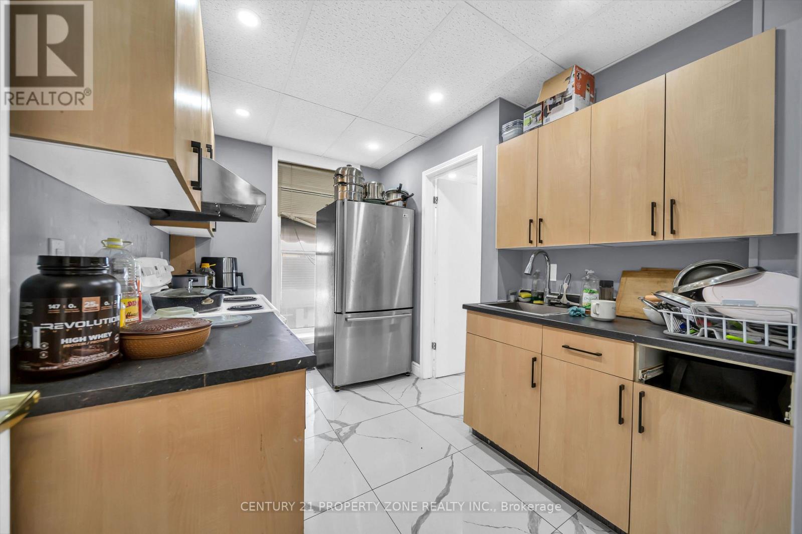 370 Talbot Street Property Photo 28