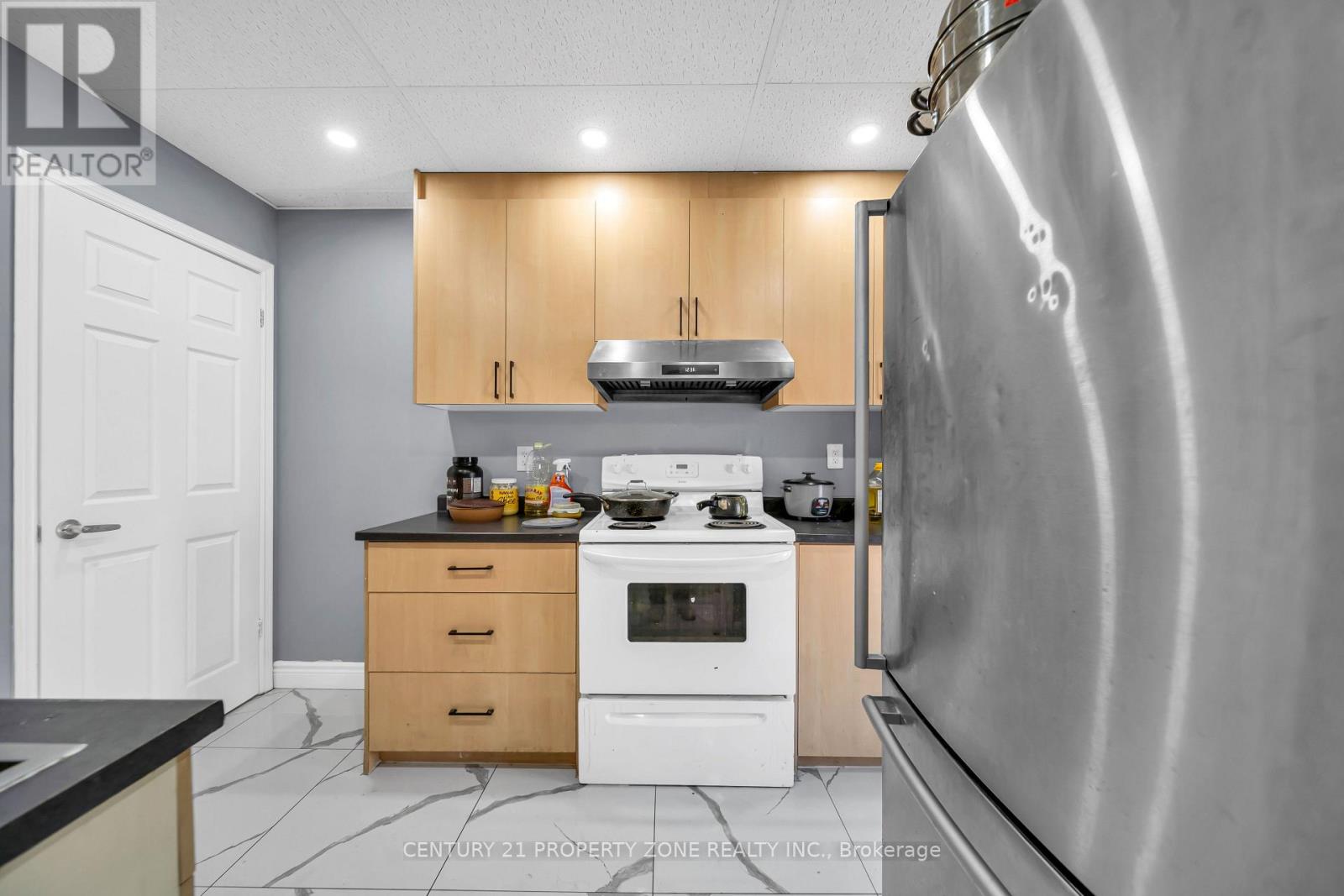 370 Talbot Street Property Photo 29