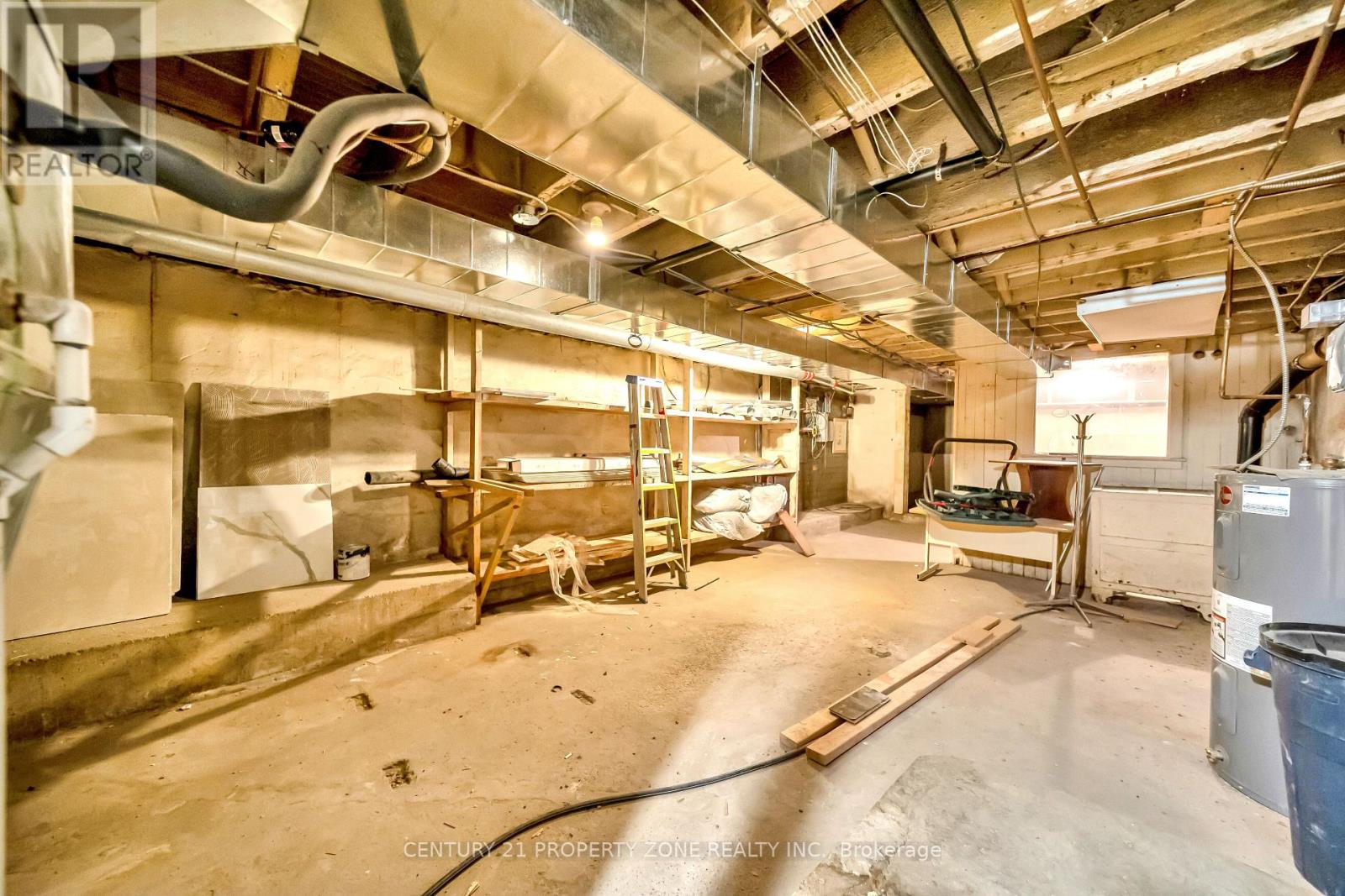 370 Talbot Street Property Photo 34
